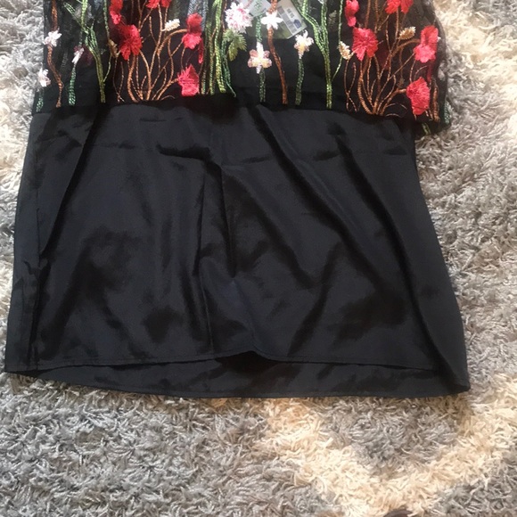 Romeo & Juliet Couture Sheer Embroidered Blouse - Picture 11 of 16